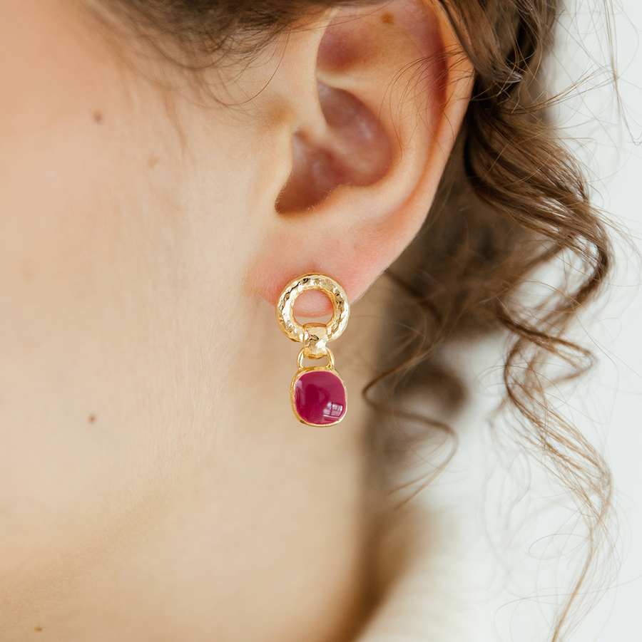 Boucles d'oreilles à anneau martelé Suzanne - Fuschia